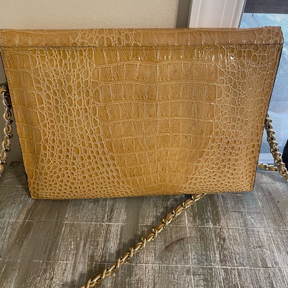 Vintage crocodile leather yellow purse-EXCELLENT condition-smoke/dog free - Picture 5 of 10